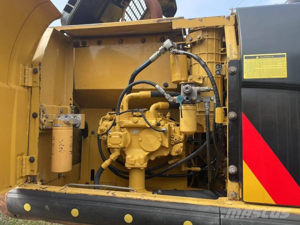 CAT 320d Telakaivukoneet