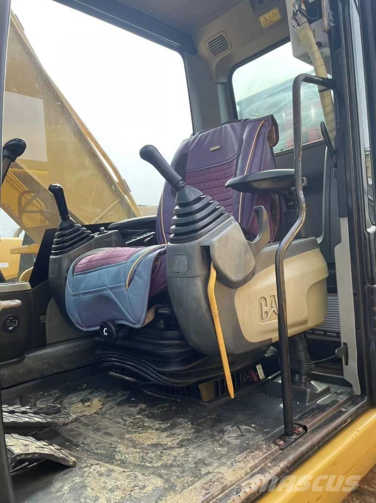 CAT 320d Telakaivukoneet