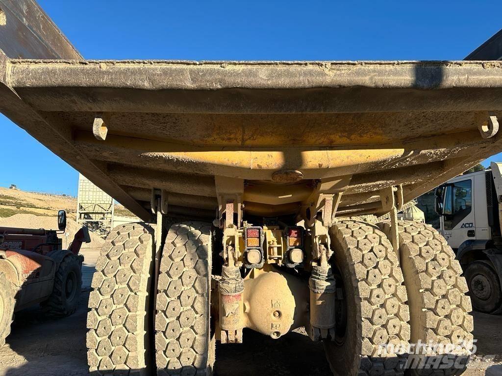 CAT 769 D Maansiirtoautot