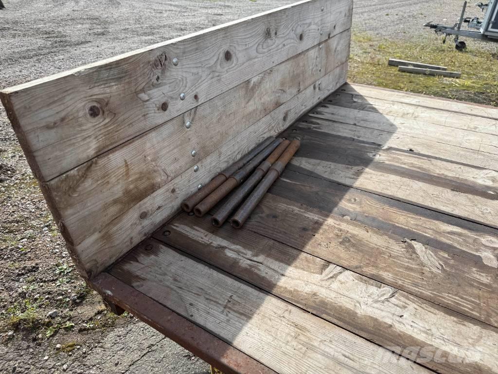  Skogskärra med flak Muut perävaunut