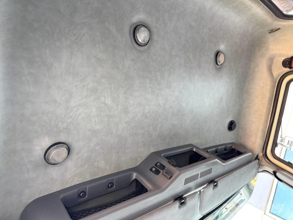 Mack GU713 Vaihtolava-autot