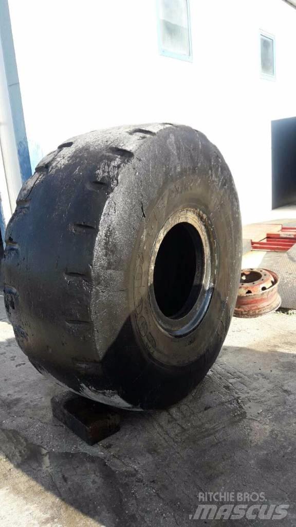 Goodyear 29,5R25 Renkaat ja vanteet