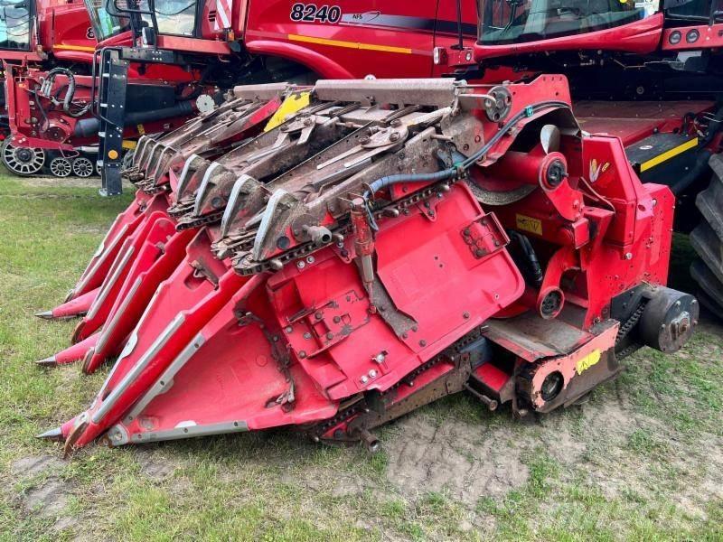 Case IH 8240 Leikkuupuimurit