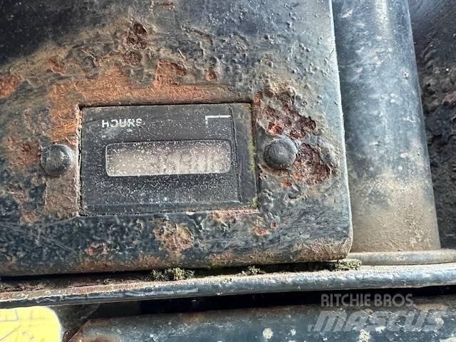 Terex Benford D9060S Minidumpperit