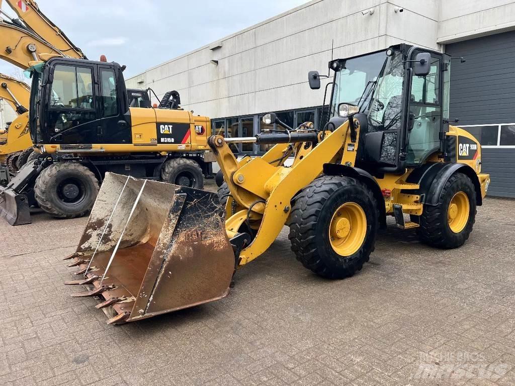 CAT 908M Pyöräkuormaajat