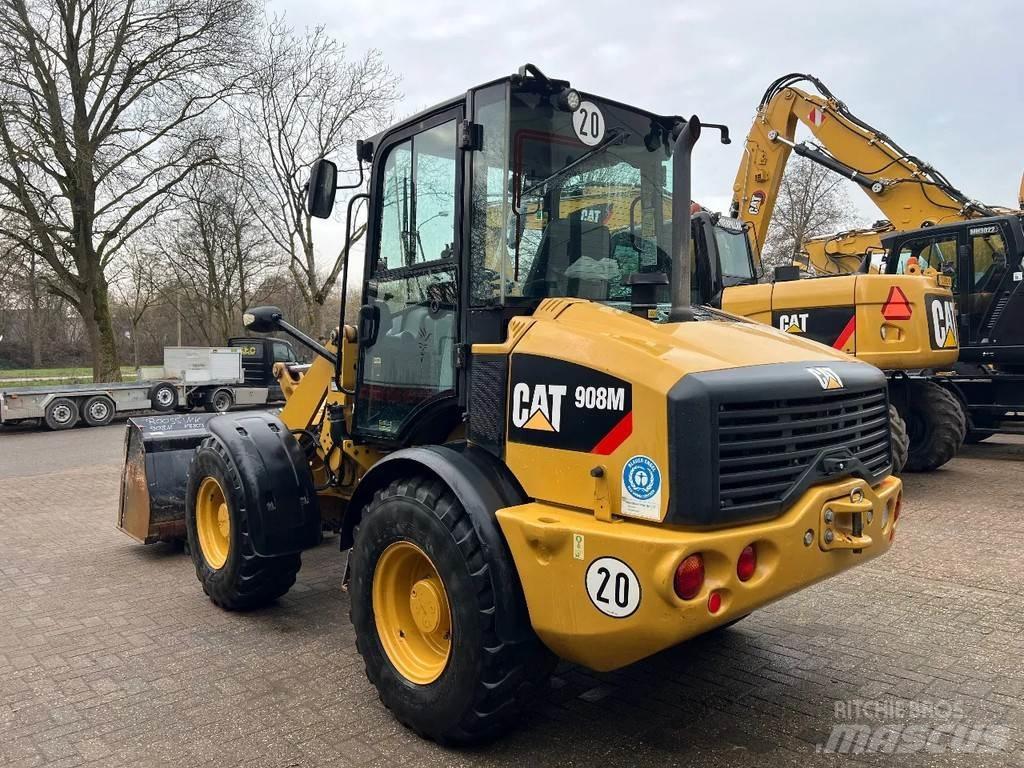 CAT 908M Pyöräkuormaajat