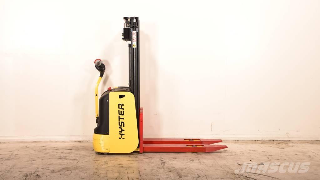 Hyster S1.0-24 Käyden ajettavat pinoamistrukit