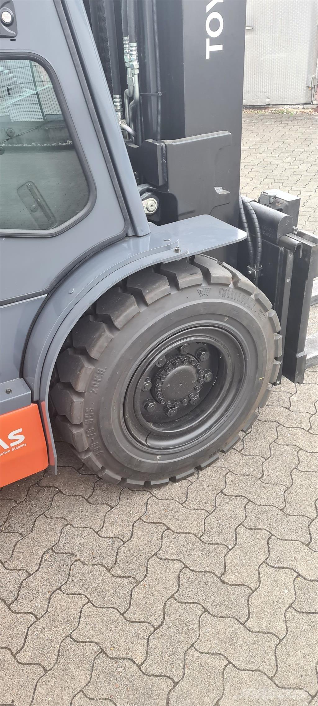 Toyota 40-8FD50N Dieseltrukit