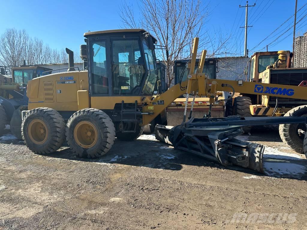 XCMG GR1803 Pyöräpuskutraktori