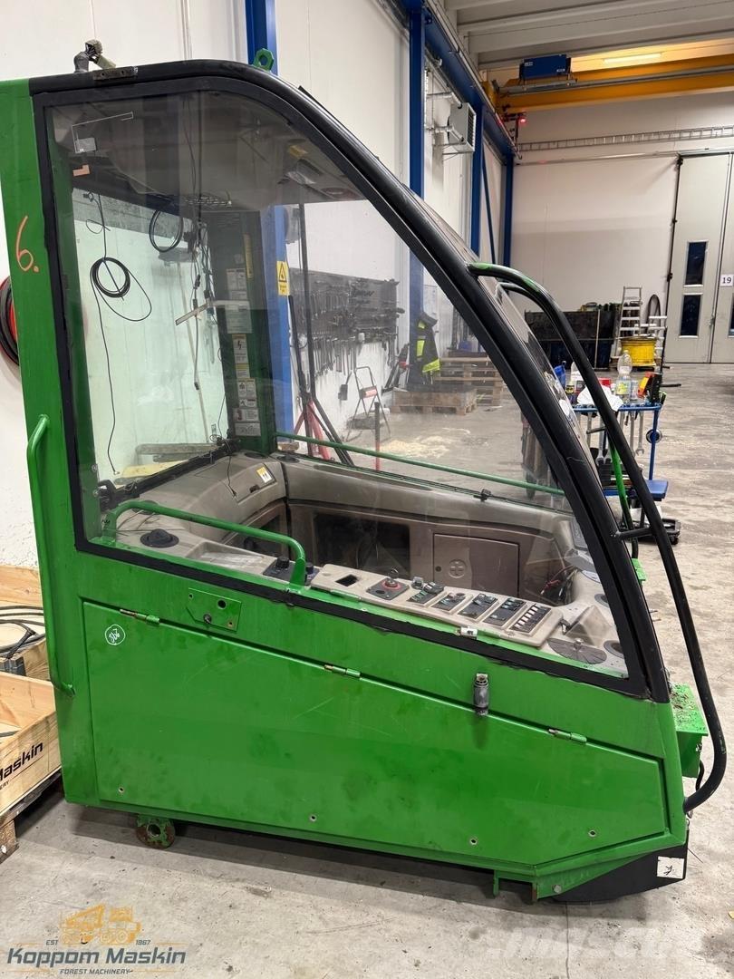 John Deere 1470D Ohjaamo ja sisusta