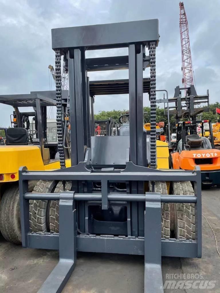 Komatsu 20 Ton Dieseltrukit