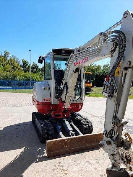 Takeuchi TB 230 Minikaivukoneet < 7t