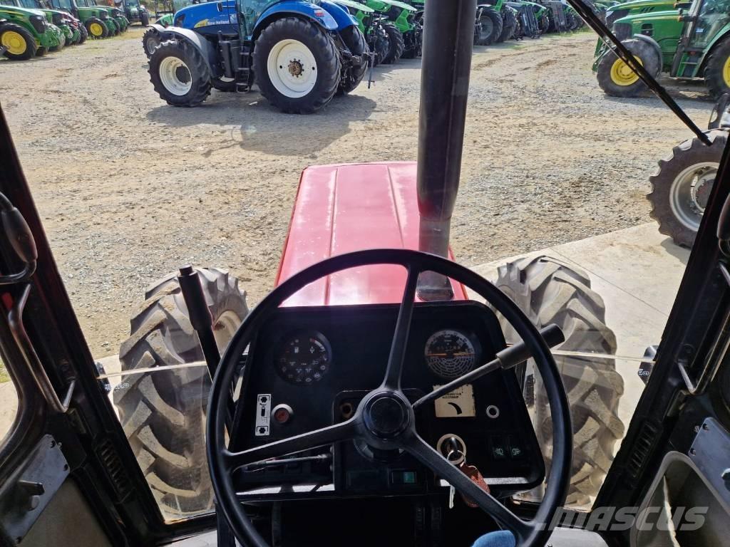 Case IH 856 XL Traktorit