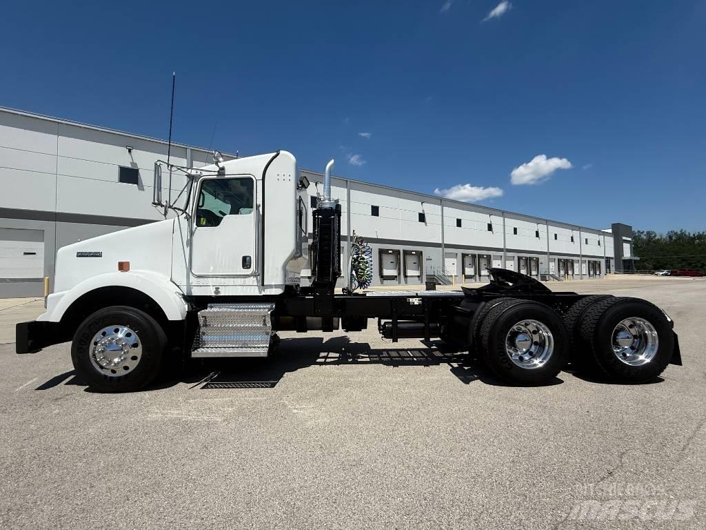 Kenworth T 800 Vetopöytäautot