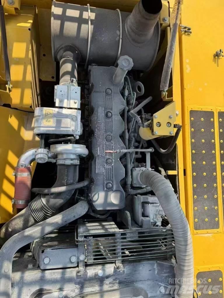 Komatsu 220-8 Telakaivukoneet