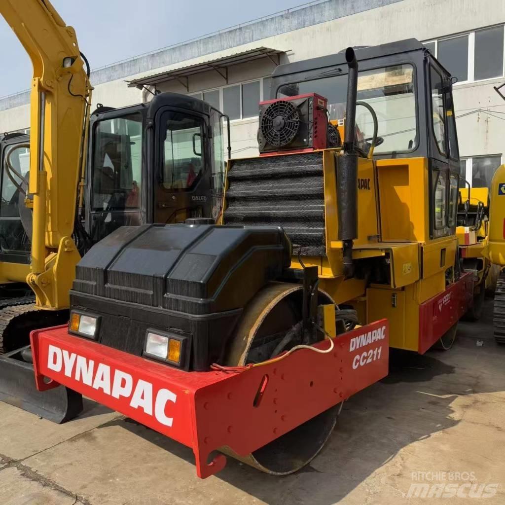 Dynapac CC 211 Tandemjyrät