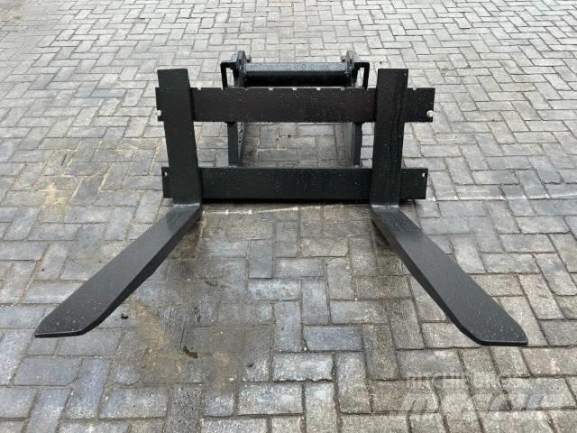  Palet Fork CW 30 Trukkihaarukat
