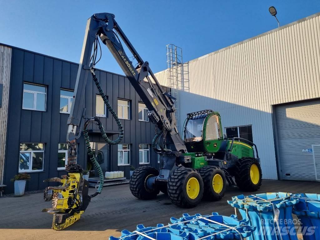 John Deere 1170 G Harvesterit