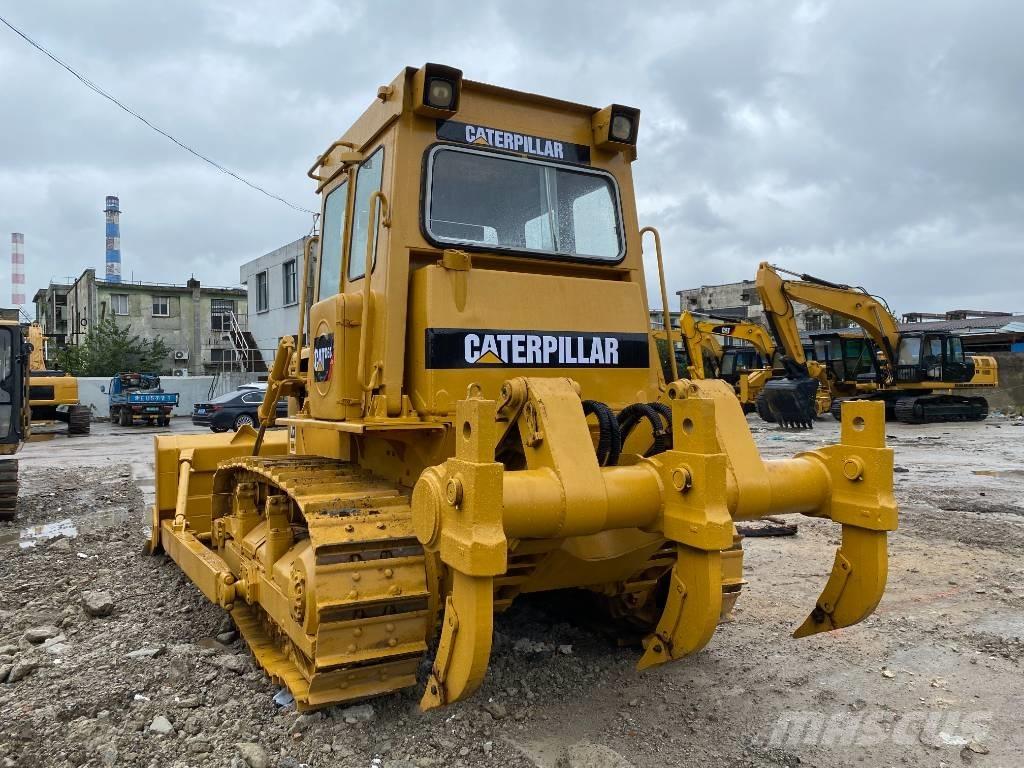 CAT D 6 D Telaketjupuskutraktorit