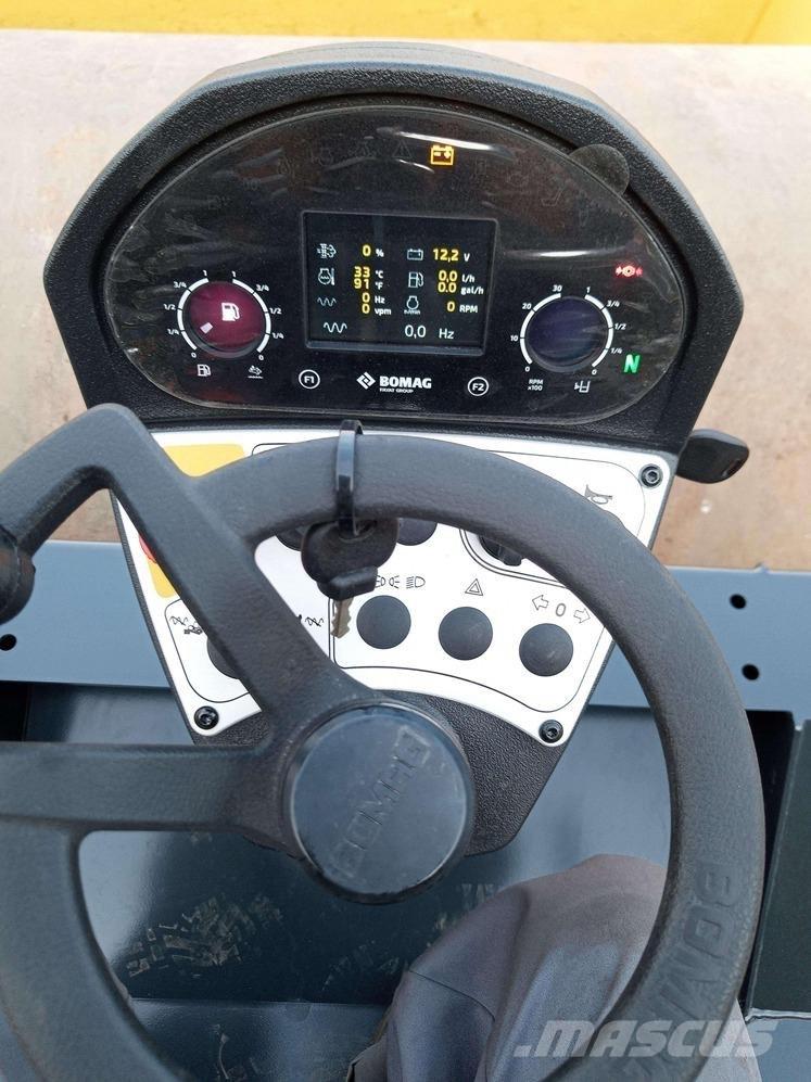 Bomag BW 218 D-5 SL Yksivalssijyrät