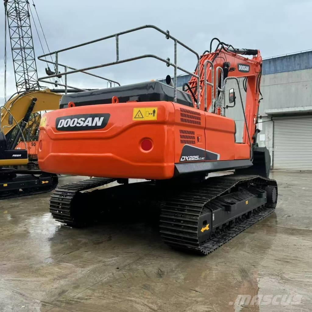 Doosan DX 225 LC-9C Telakaivukoneet