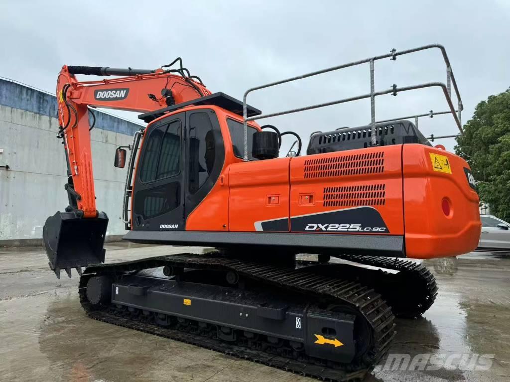 Doosan DX 225 LC-9C Telakaivukoneet
