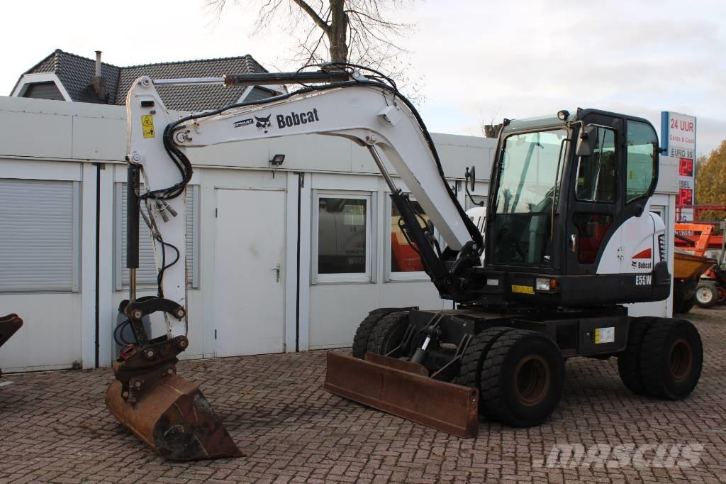 Bobcat E 55 W Pyöräkaivukoneet