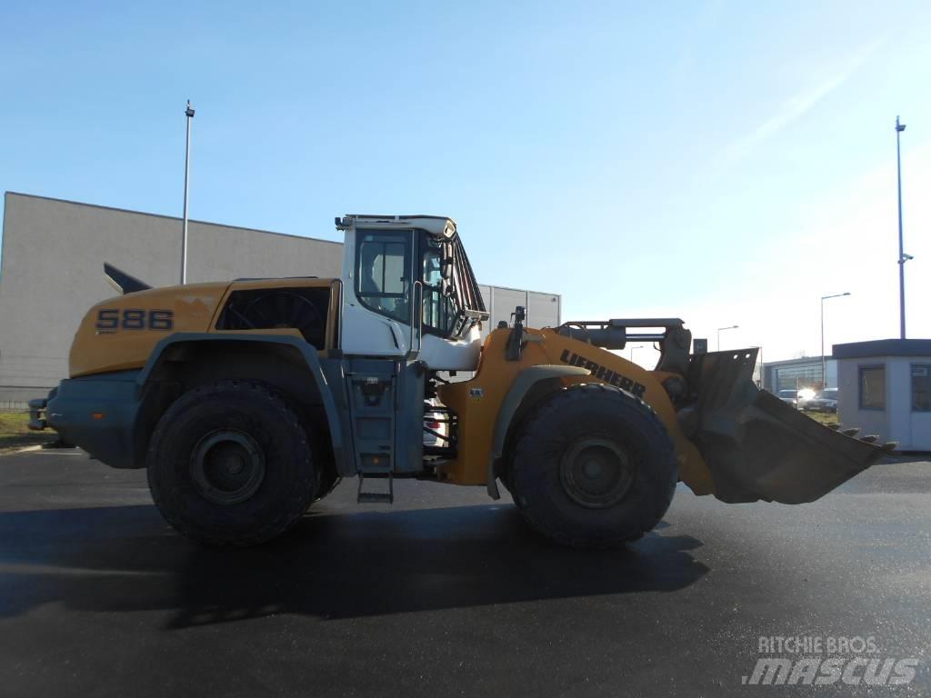 Liebherr L 586 Pyöräkuormaajat