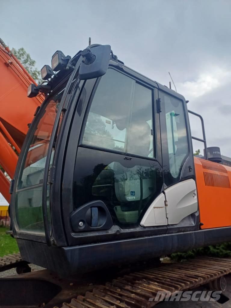 Hitachi ZX350 Pyöräkuormaajat
