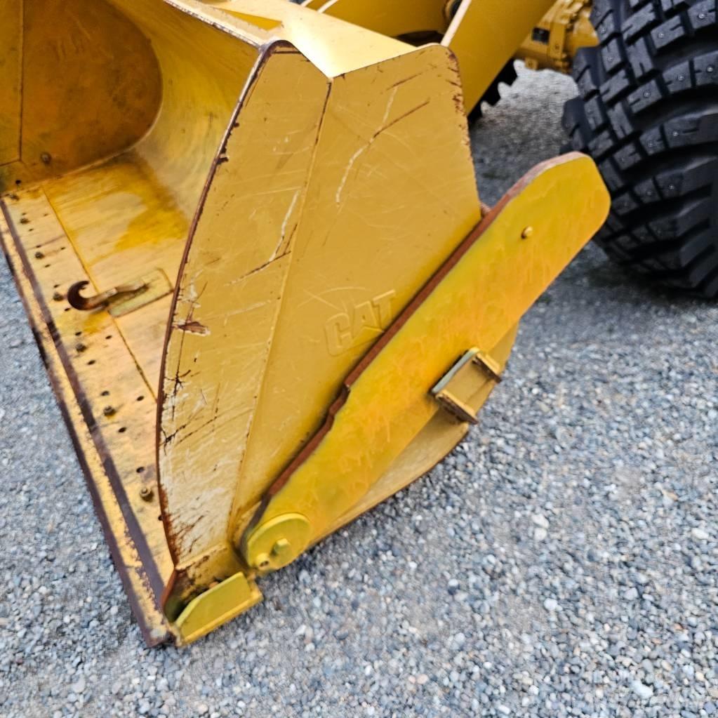 CAT 910M Pyöräkuormaajat