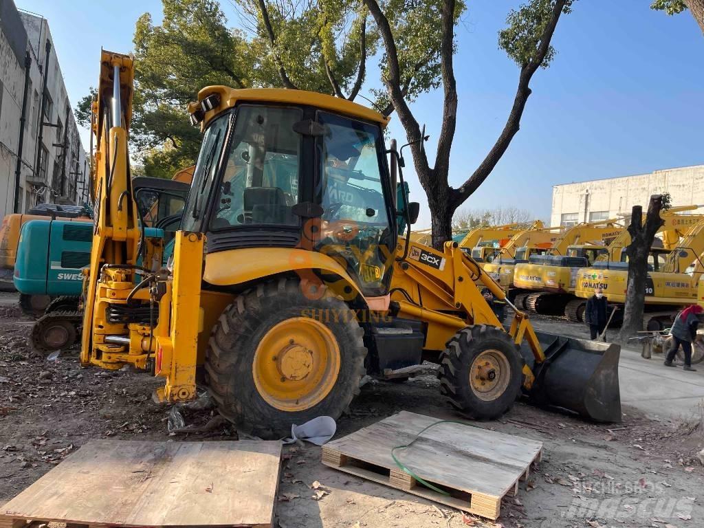 JCB 3 CX Kaivurikuormaajat