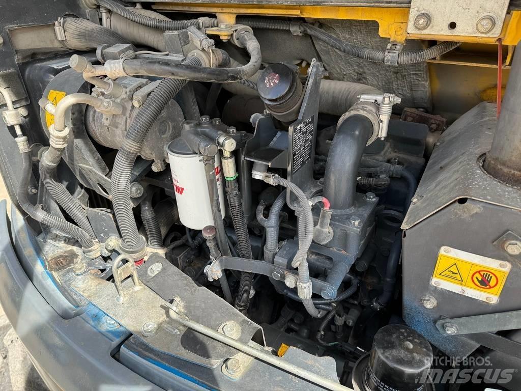Komatsu PW 98 MR-8 Pyöräkaivukoneet
