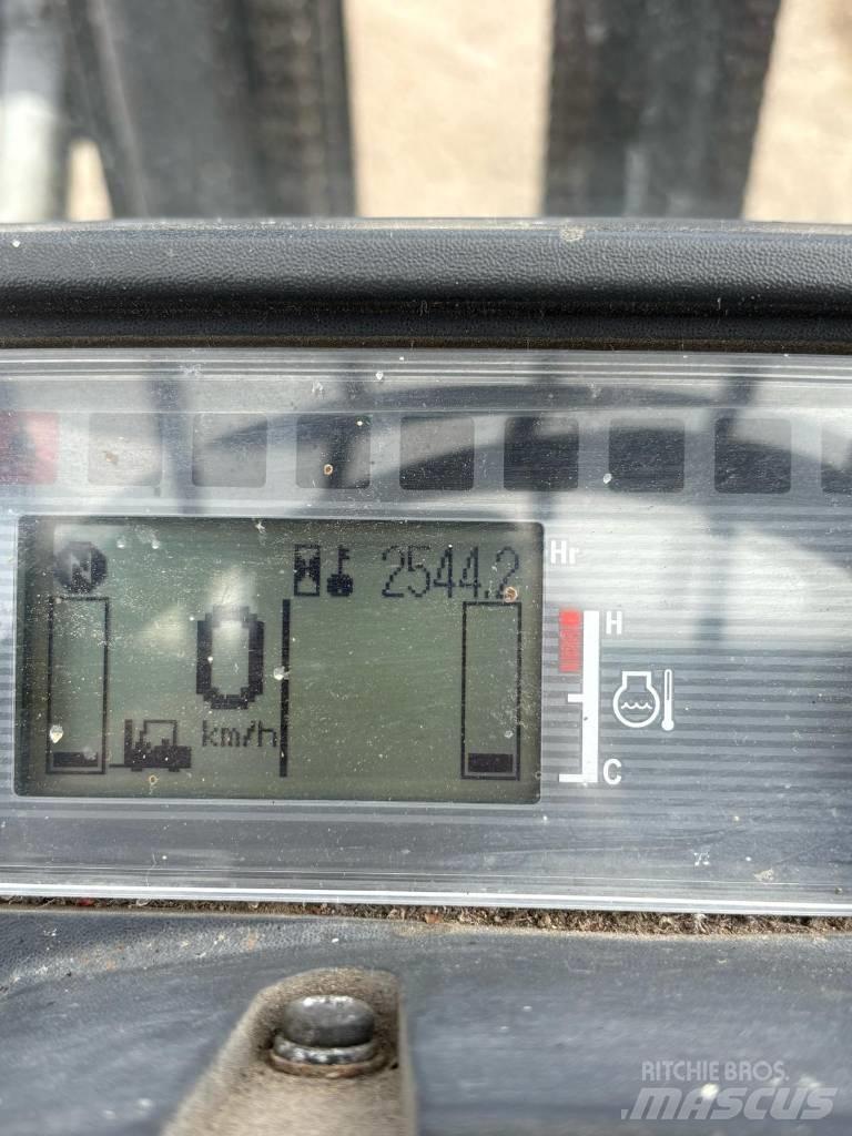 CAT DP 25 NT Dieseltrukit