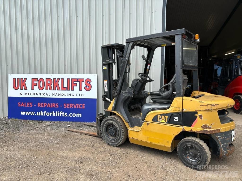 CAT DP 25 NT Dieseltrukit