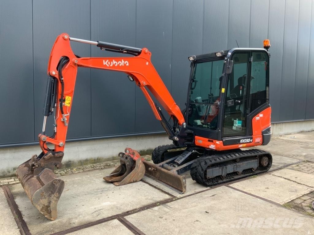 Kubota KX 030-4 Minikaivukoneet < 7t