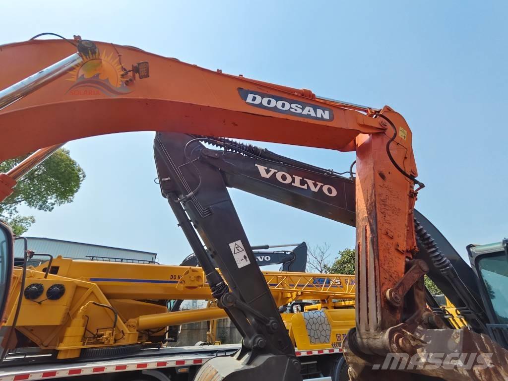 Doosan DX 300 LC Telakaivukoneet
