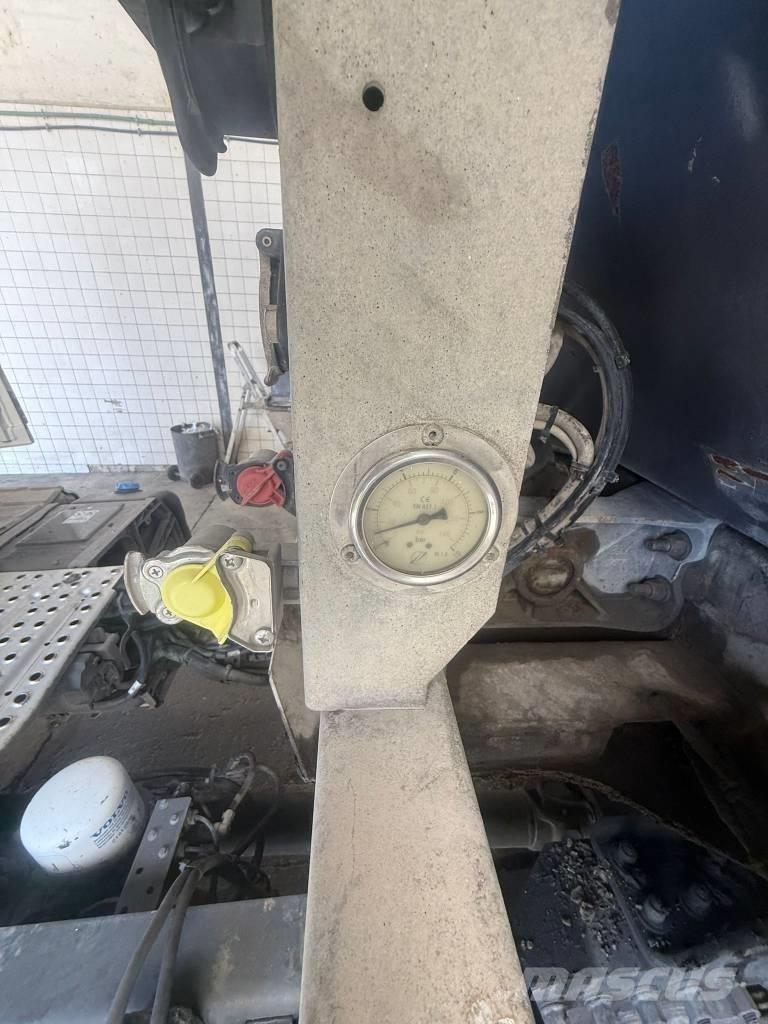 Fruehauf FST4FC, Kippipuoliperävaunut