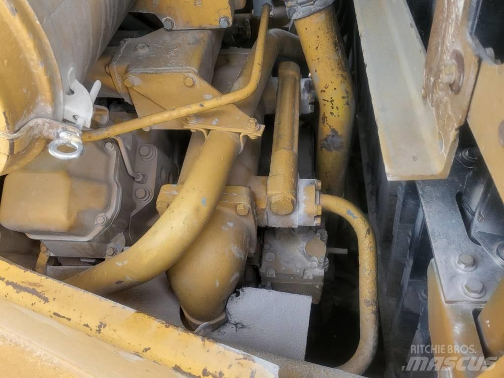 CAT D11N Telaketjupuskutraktorit