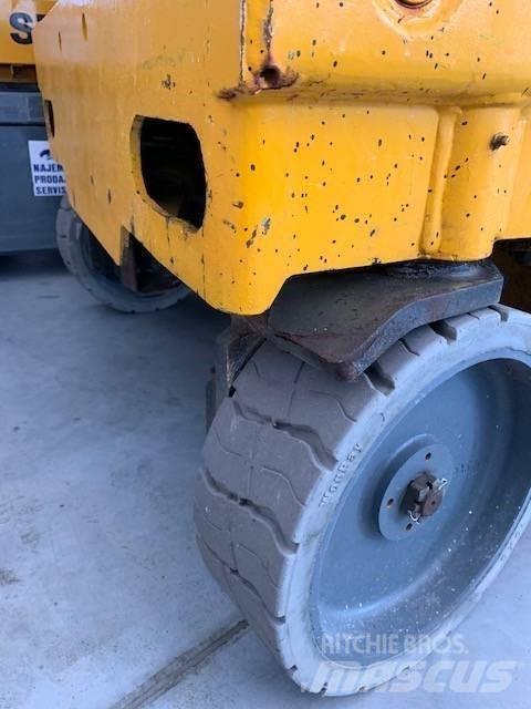 Haulotte Compact 10 Saksilavat