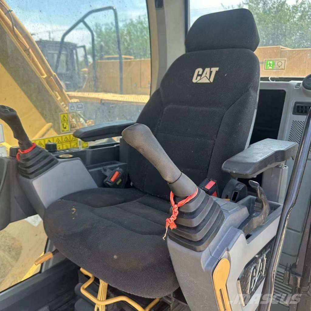 CAT 330 Telakaivukoneet