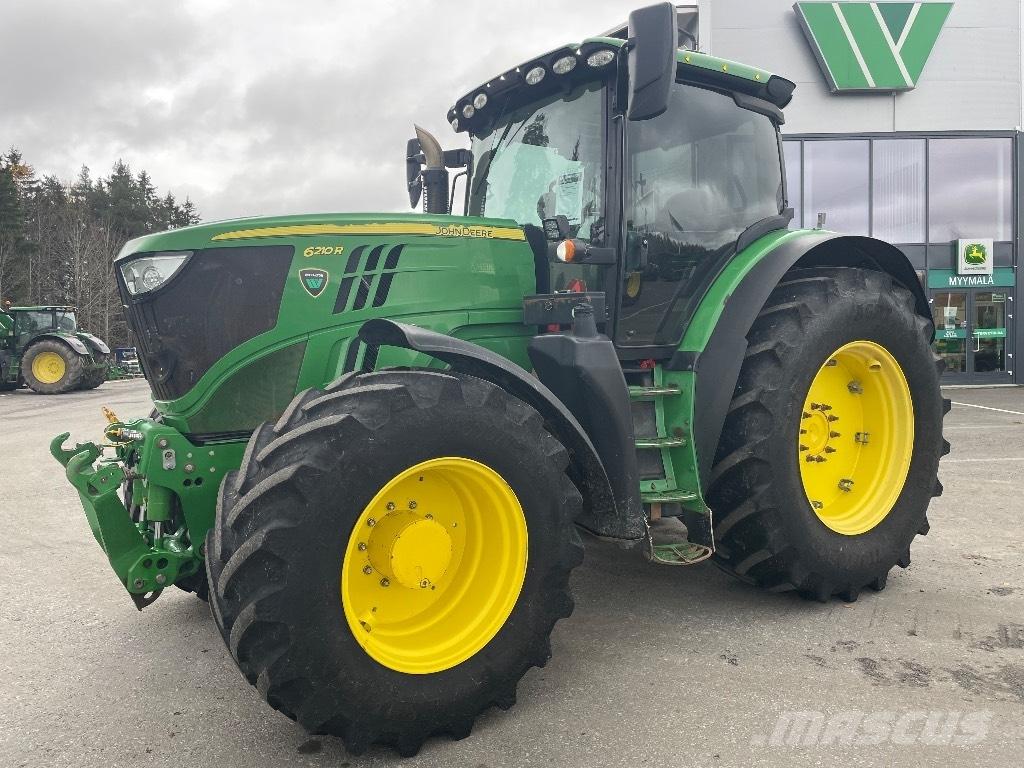 John Deere 6210 R Traktorit