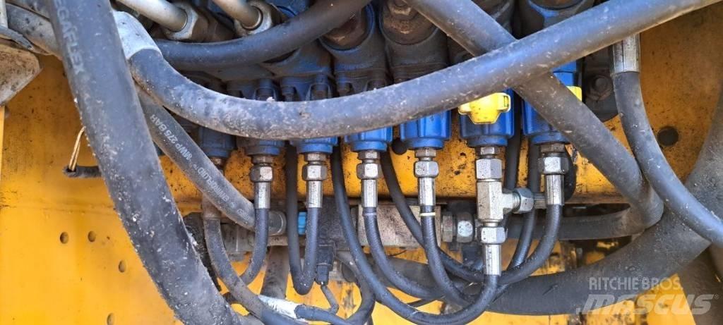 JCB 3 CX Kaivurikuormaajat