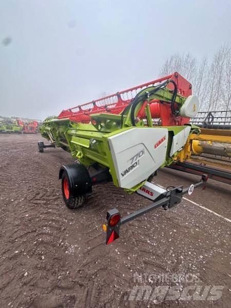 CLAAS TRION 530 Leikkuupuimurit