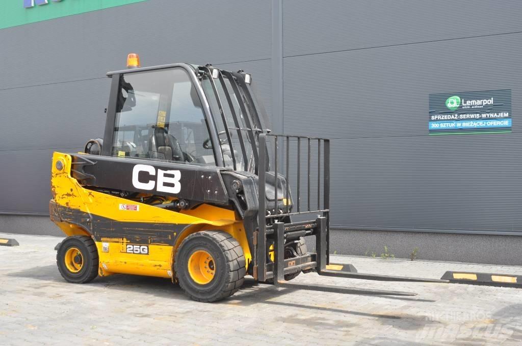 JCB TLT 25 G Nestekaasutrukit