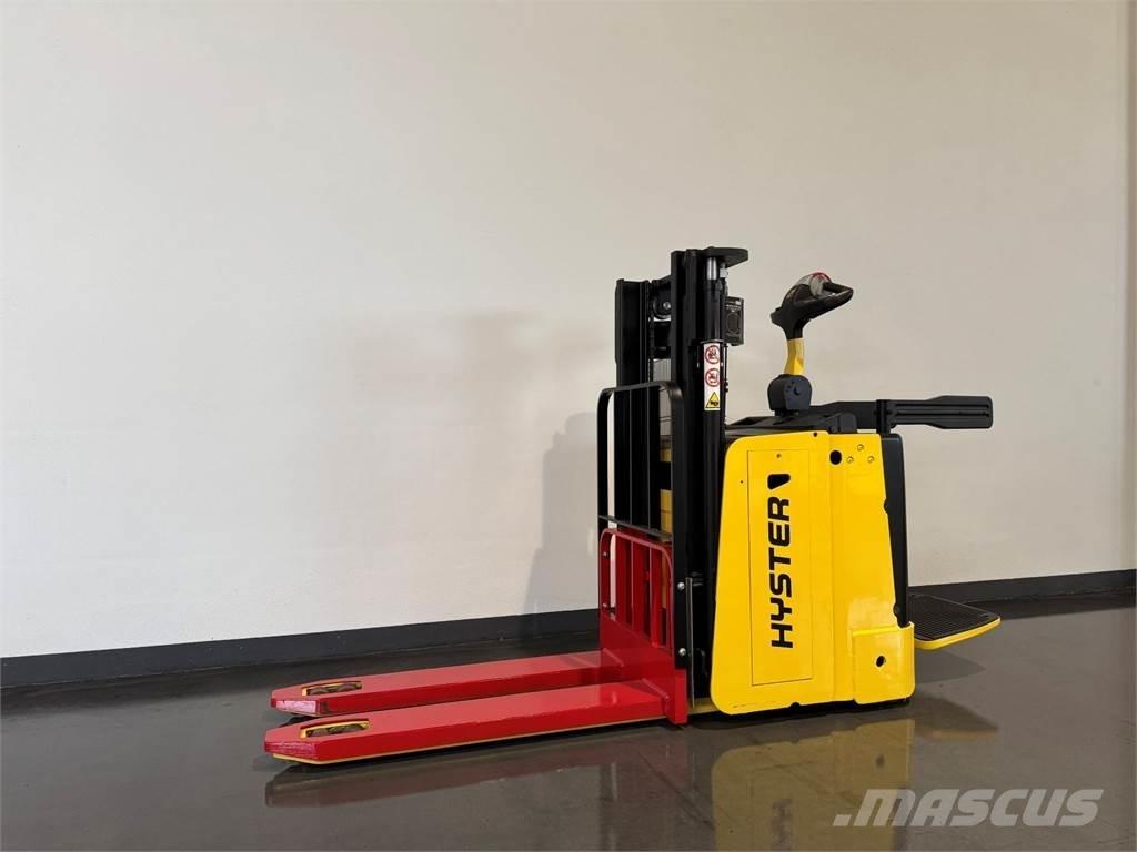 Hyster P2.0SD Ajettavat pinoamisvaunut