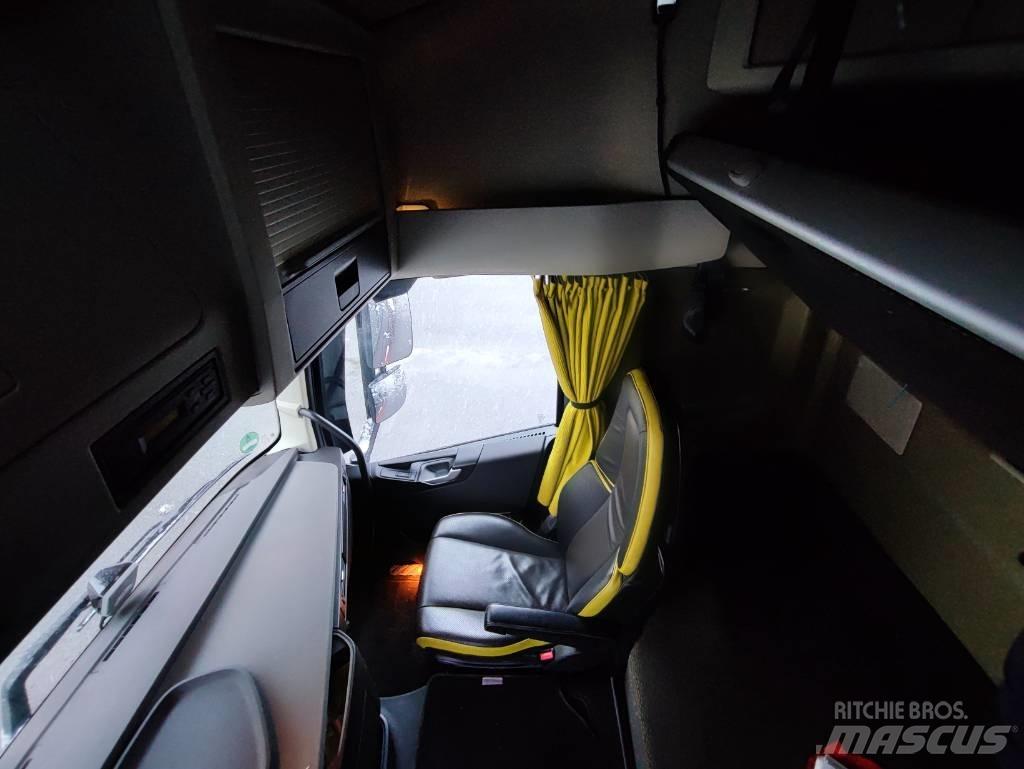 Volvo FH 16 Puuautot