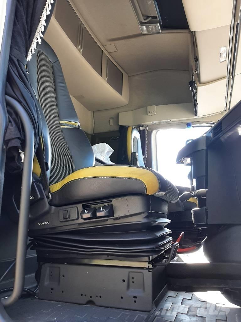Volvo FH 16 Puuautot