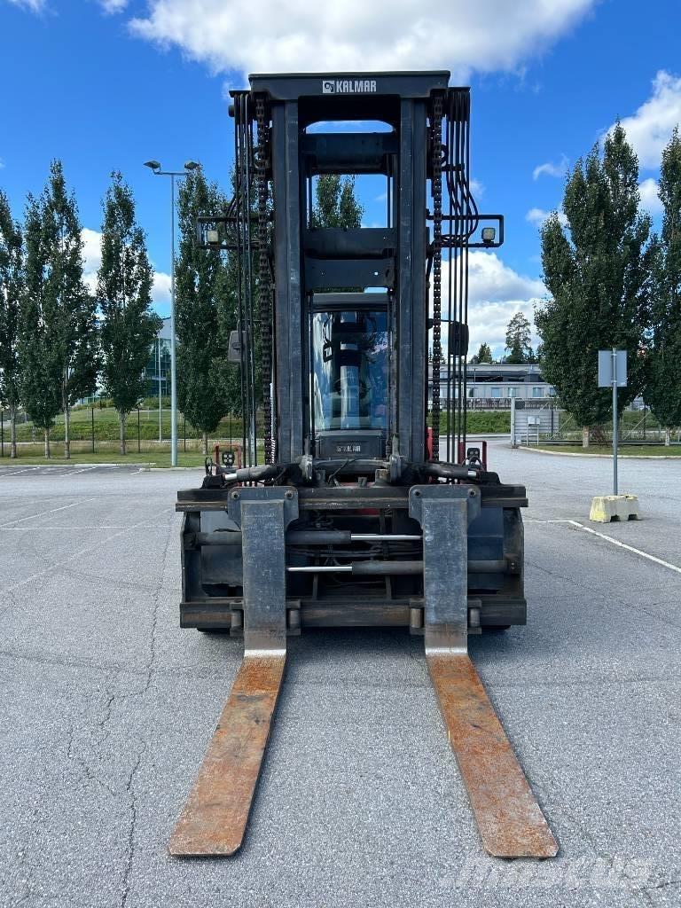 Kalmar DCG150-6 Dieseltrukit