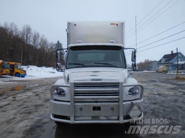 Freightliner M2 106 Umpikorikuorma-autot