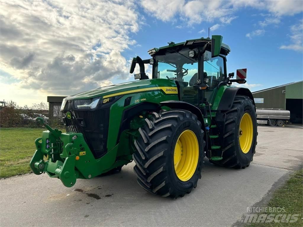 John Deere 8R370 Traktorit